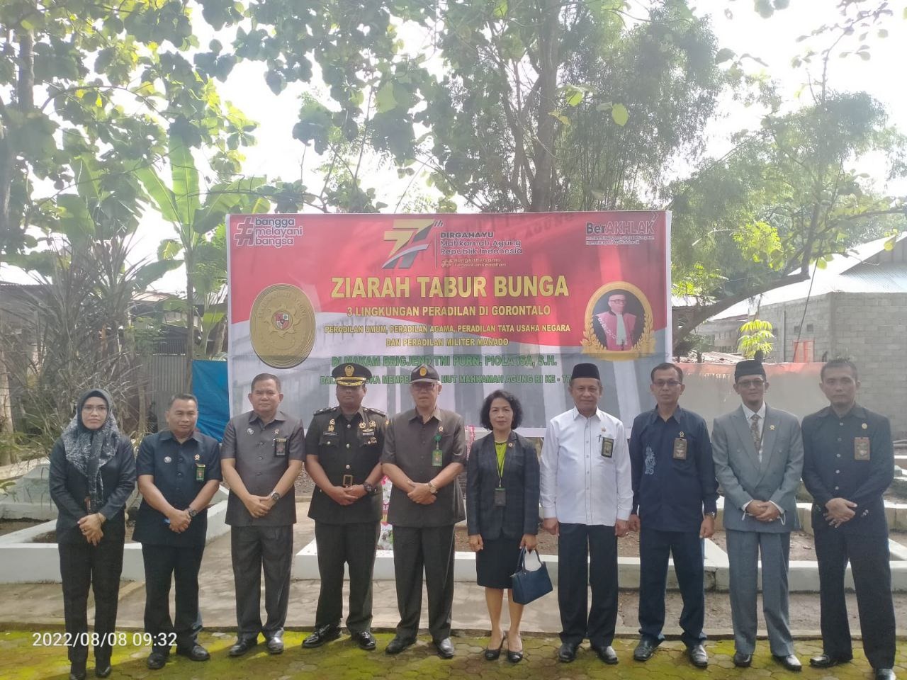 Ziarah dan Tabur Bunga di Makam Brigjen TNI(PURN)Piola Isa,S.H